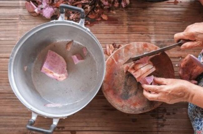Bienfaits santé de la poudre d'ube : un super-aliment violet ? – Aroma  Matcha