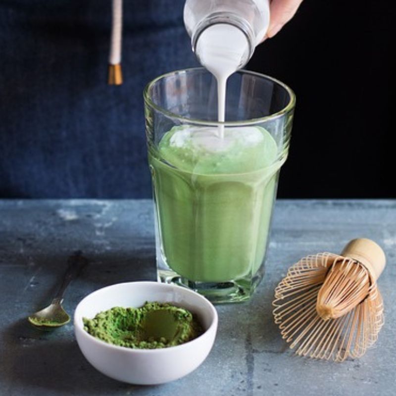 aroma matcha latte fouet chasen poudre thé vert bio biologique préparation recette tradition